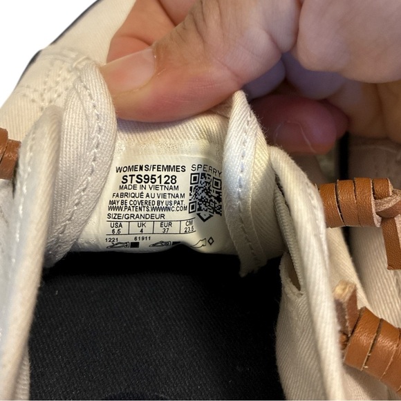 Women's Crest Vibe Canvas Sneakers Size 6.5 - Picture 5 of 5